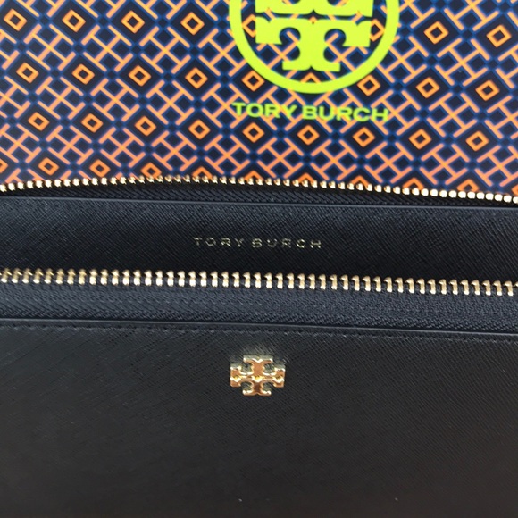 NWT Tory Burch Emerson Zip Continental Wallet - Picture 5 of 8